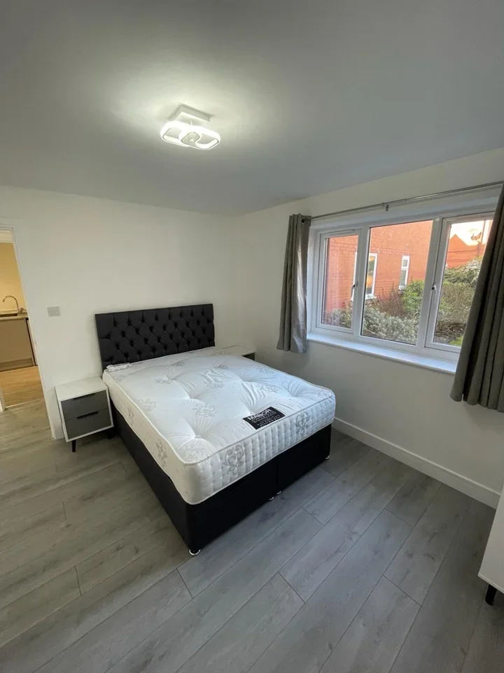 Flat Winnipeg Quay in Salford