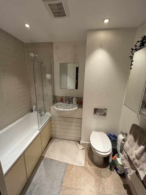 Room Oliver Road in Greater London