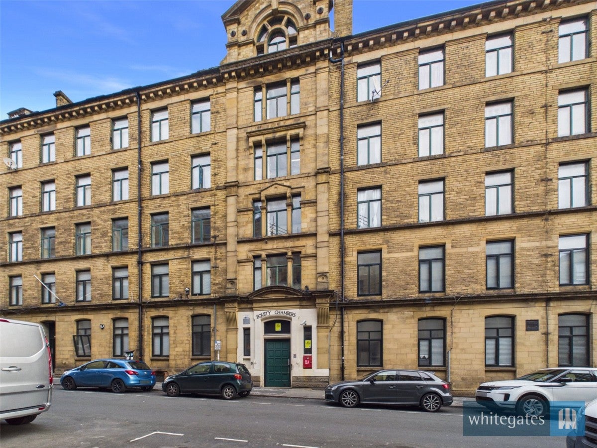 Flat Piccadilly in Bradford