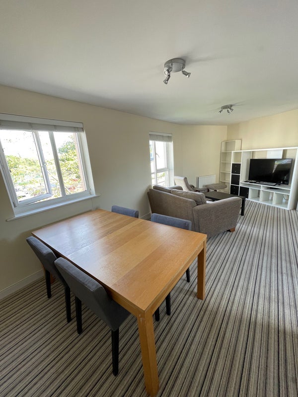 Room Long Down Avenue in Bristol