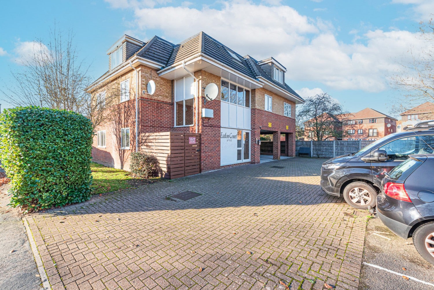 Flat Vale Road in Surrey Heath
