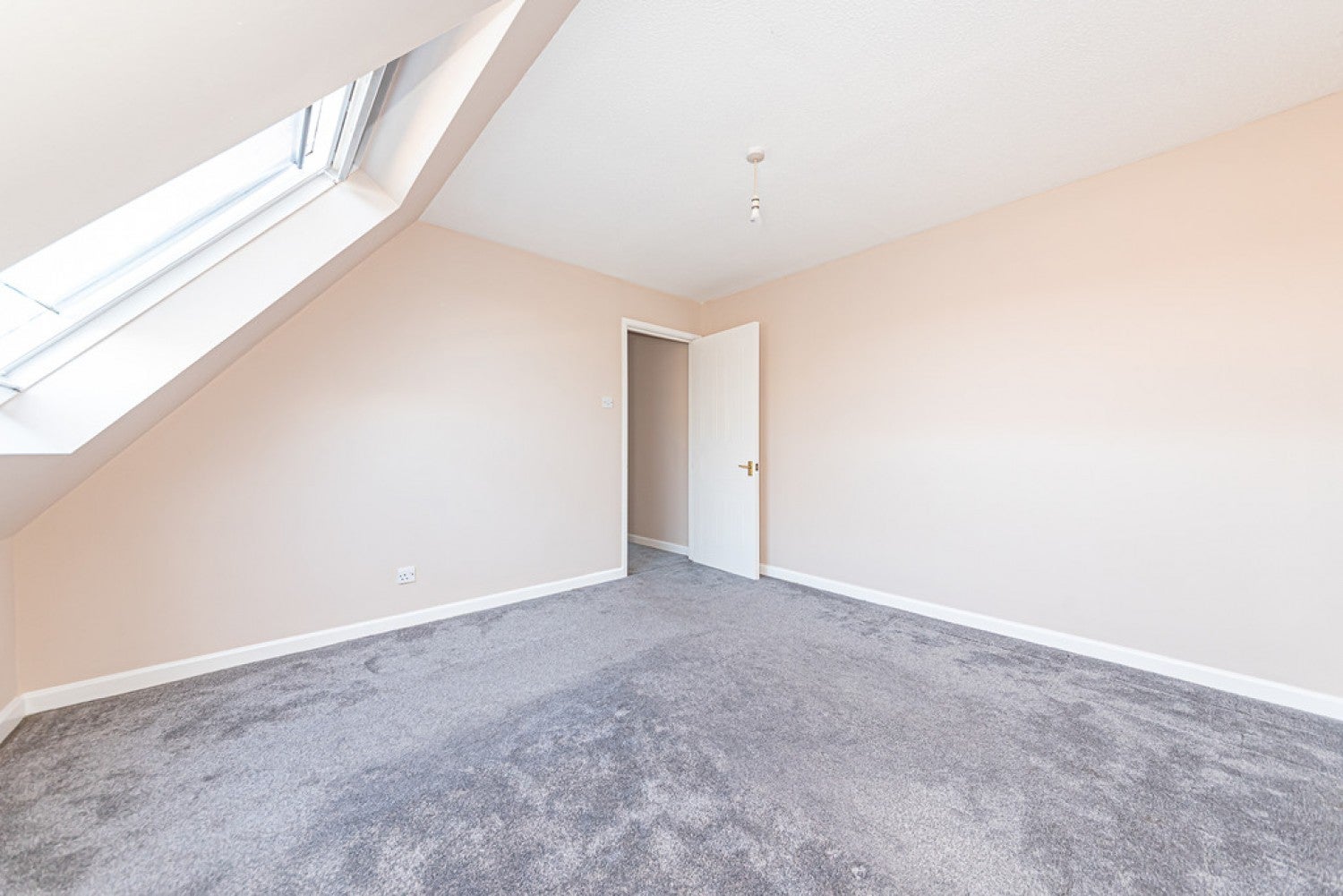 Flat Vale Road in Surrey Heath