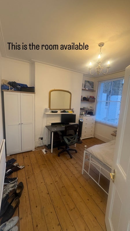 Room Marius Road in Greater London