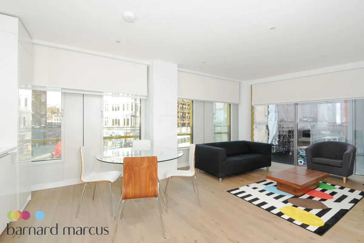 Flat Earnshaw Street in Greater London