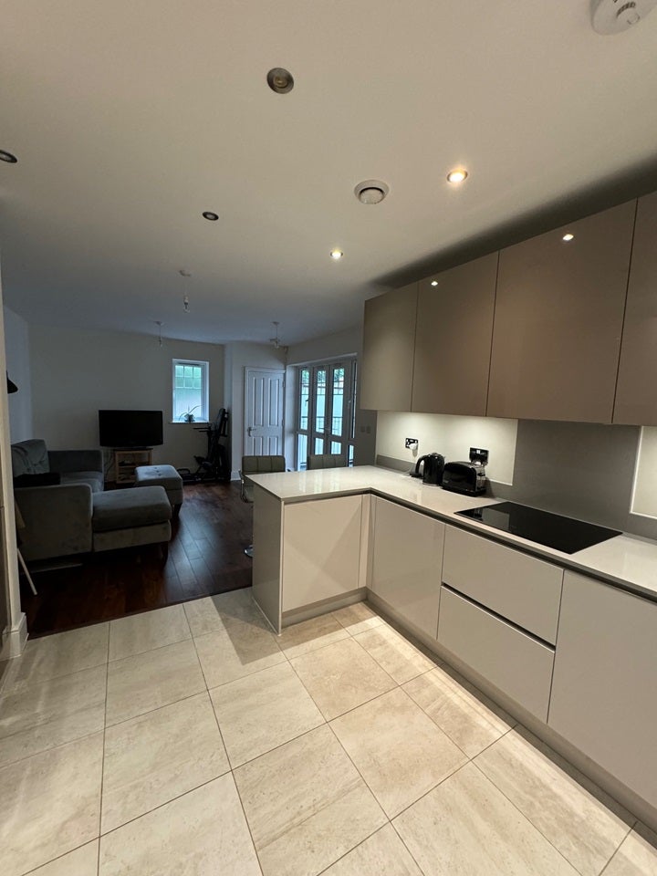 Flat Foxley Lane in Greater London