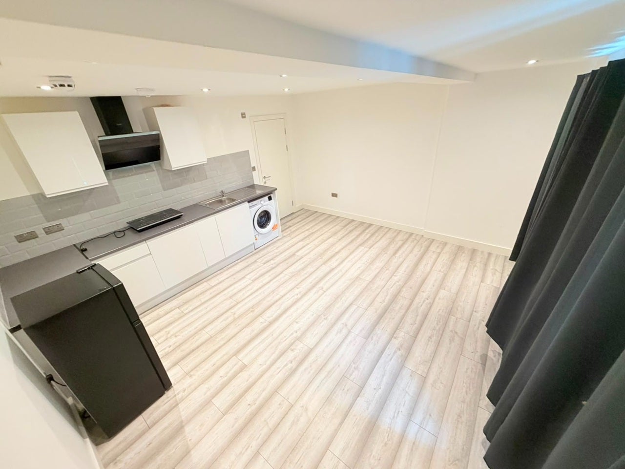 Flat Cranbrook Road in Greater London