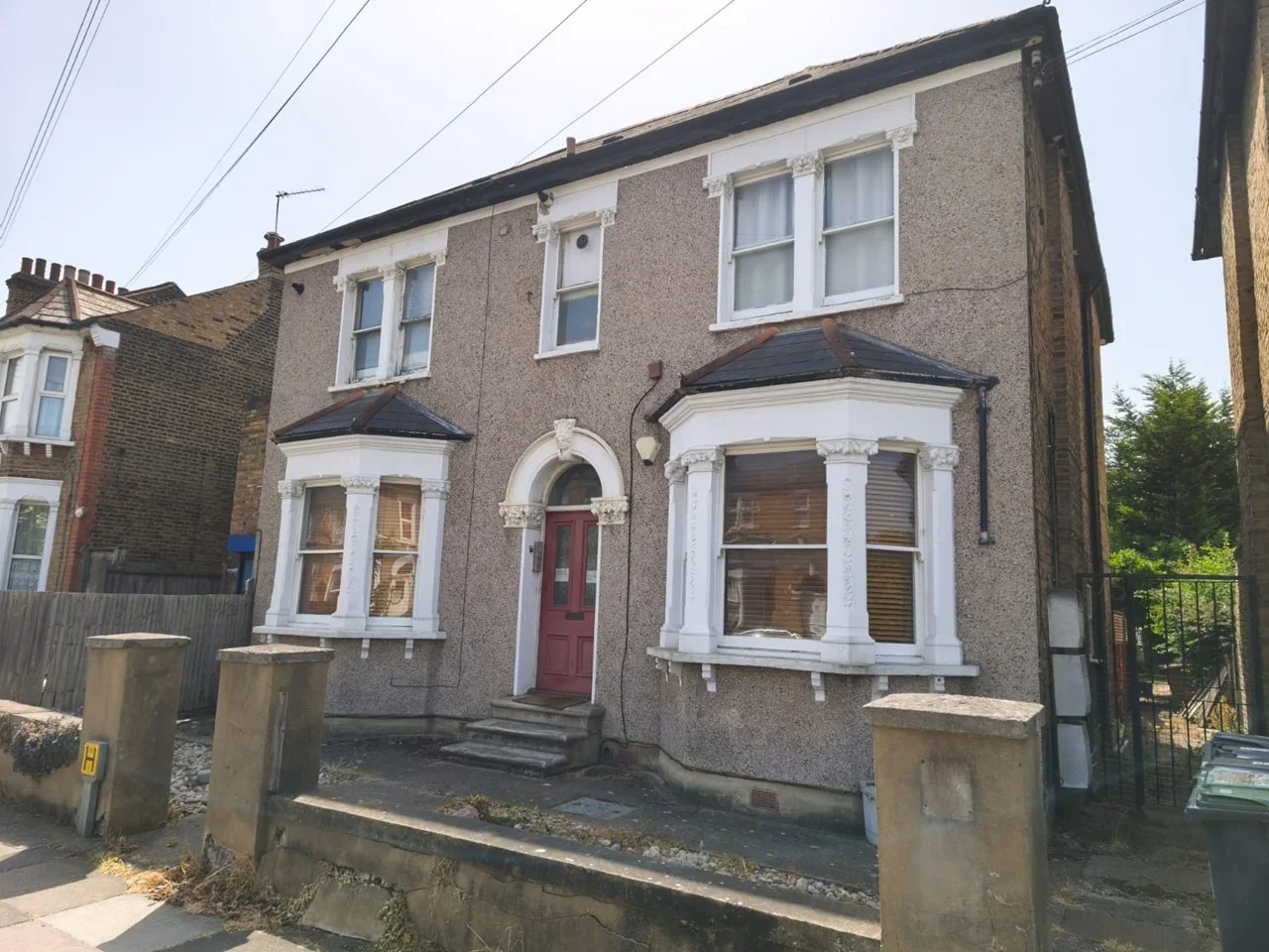 Flat Farley Road in Greater London