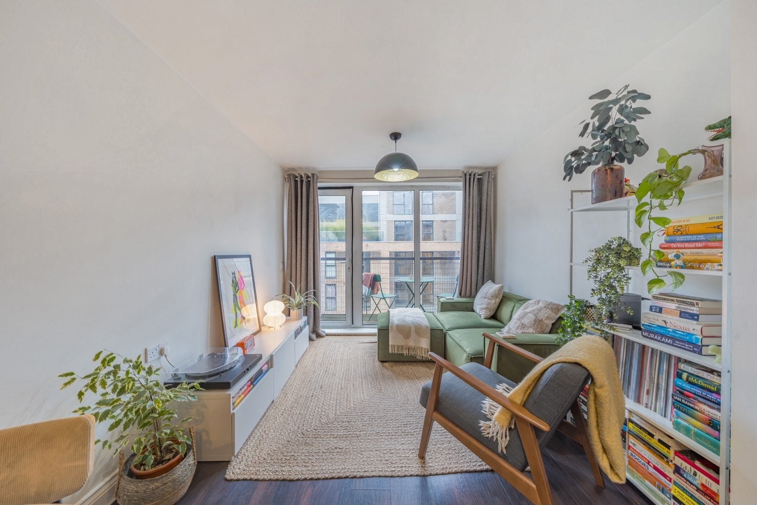 Flat Roan Street in Greater London