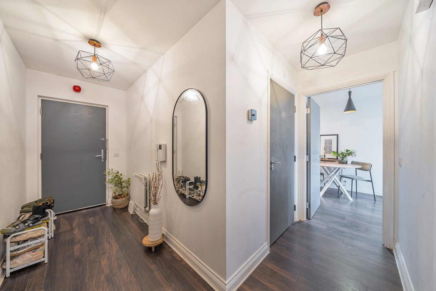 Flat Roan Street in Greater London