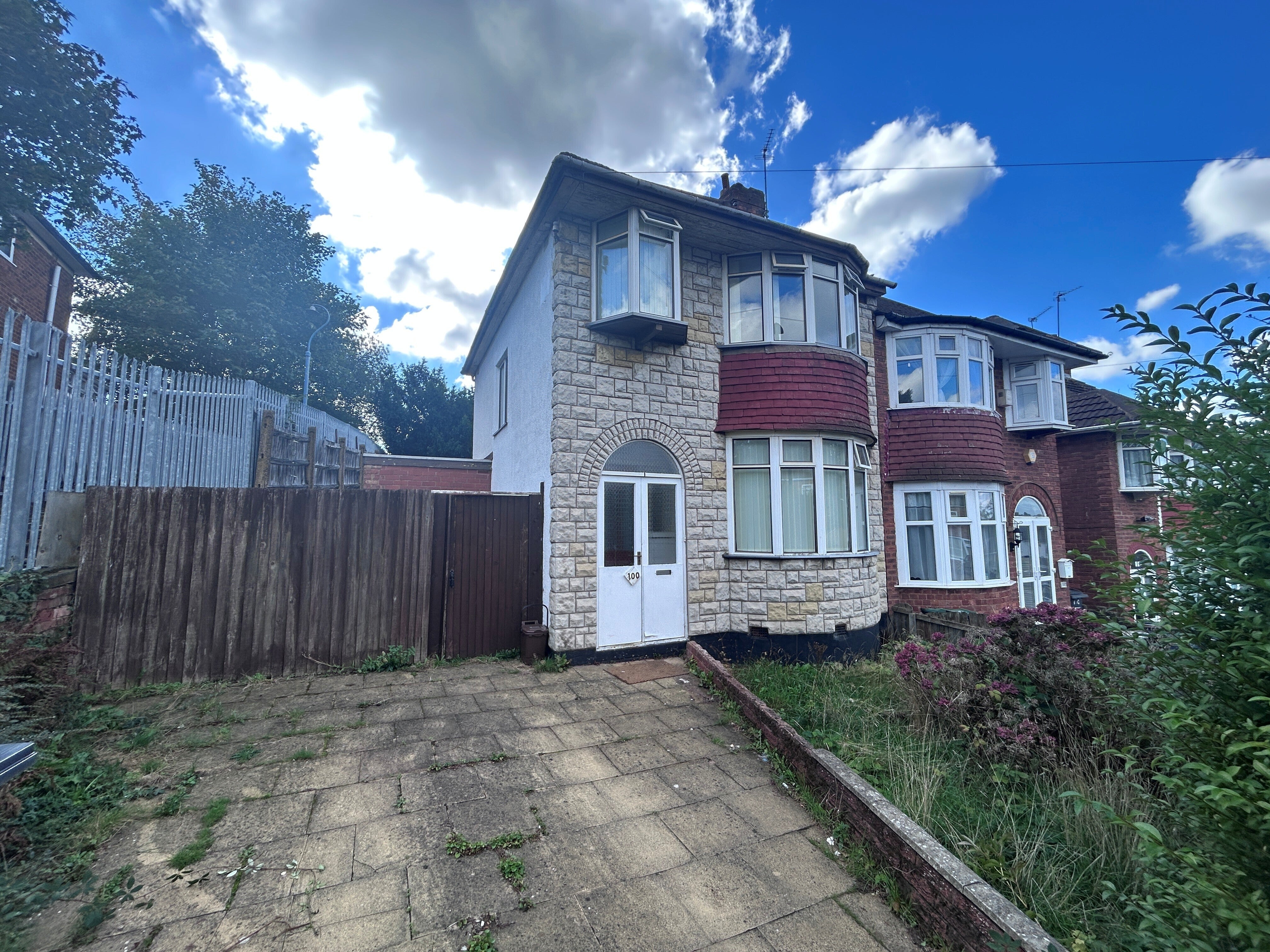 House Tedbury Crescent in Birmingham