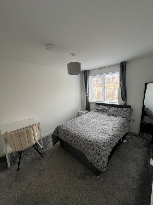 Room Nisbet Drive in City of Edinburgh