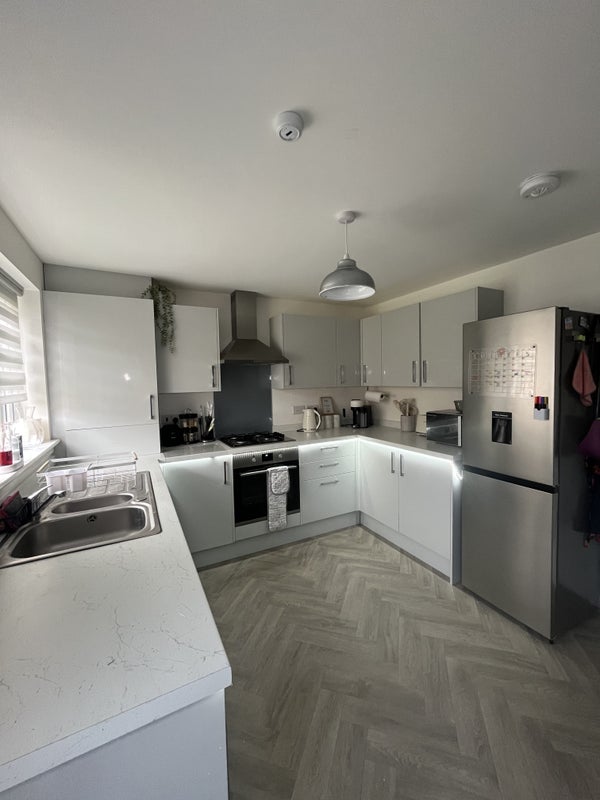 Room Nisbet Drive in City of Edinburgh