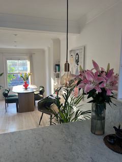 Room Cornwall Crescent in Greater London