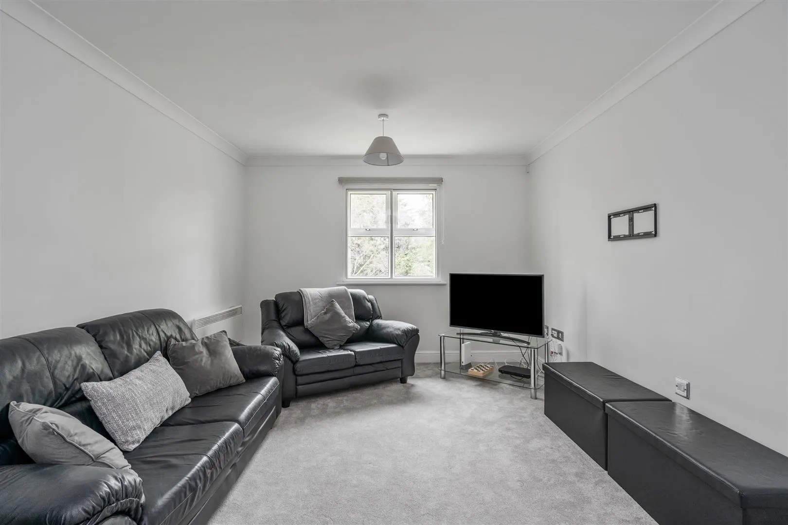 Flat Poplar Road in Metropolitan Borough of Solihull