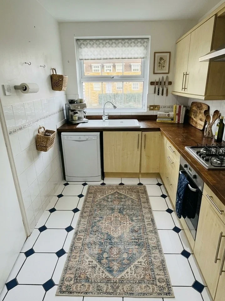 Room Leeward Gardens in Greater London