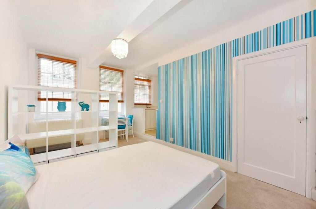 Flat Portman Square in City of Westminster