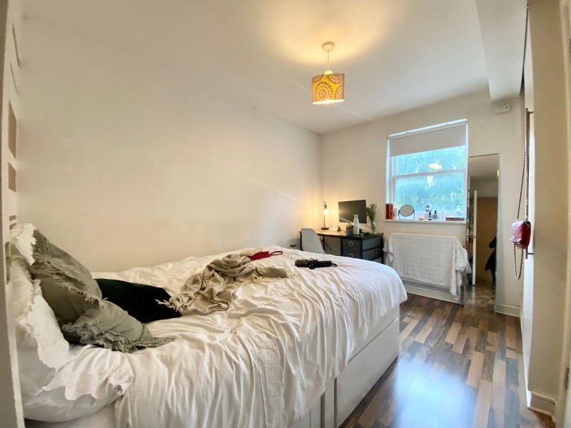 Room Union Street in Greater London