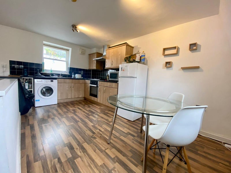 Room Union Street in Greater London