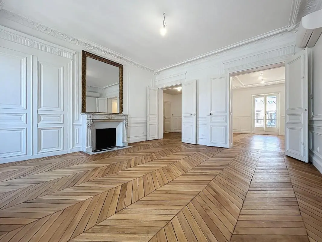Appartement Rue de Liège à Paris