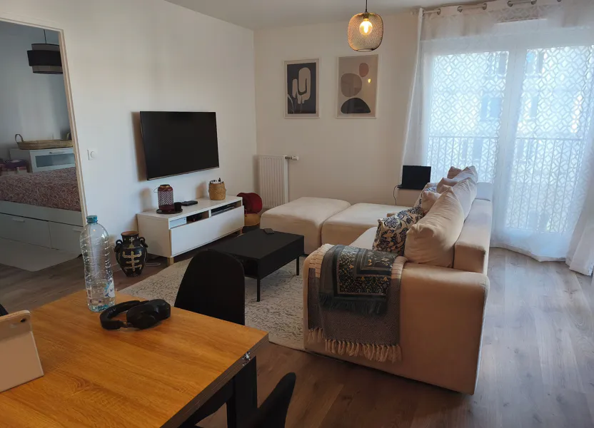 Flat Rue Père André Jarlan in Évry