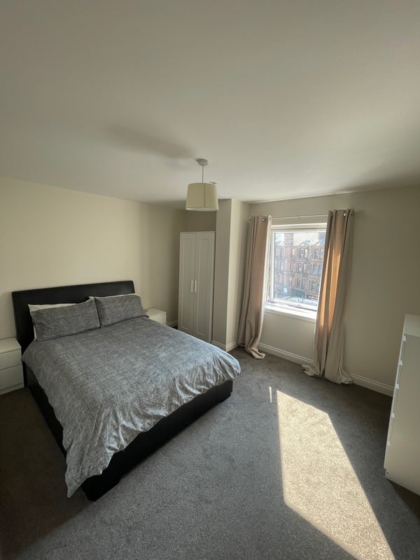 Room Victoria Road in Glasgow