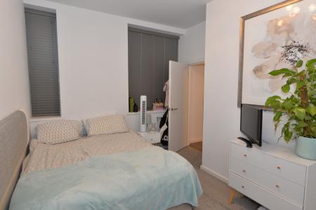 Flat Millbrook Road East in Southampton