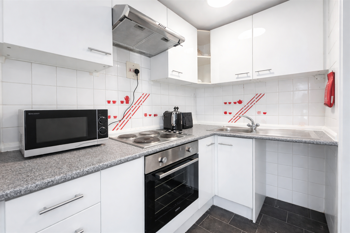 Flat Dearne Walk in Bedford