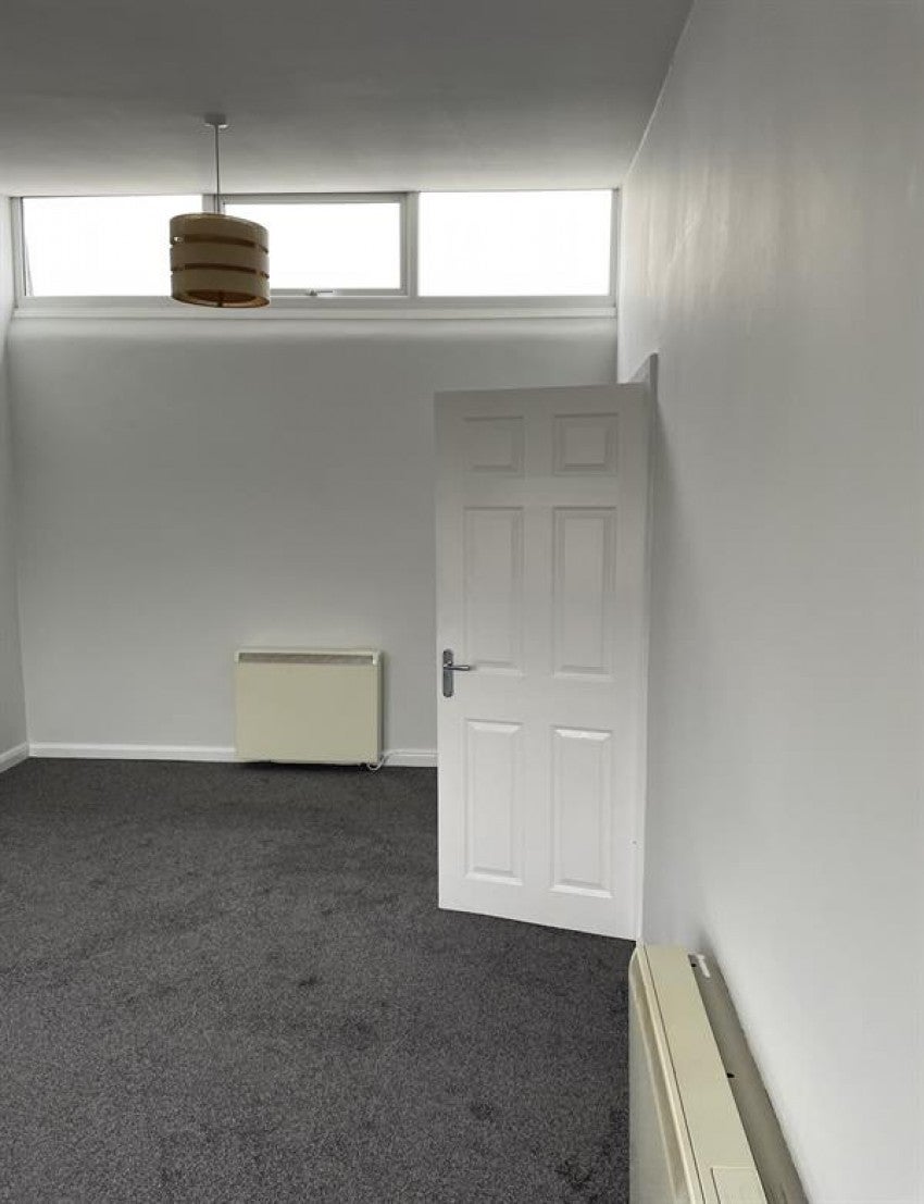 Flat Dorchester Road in Bramhall
