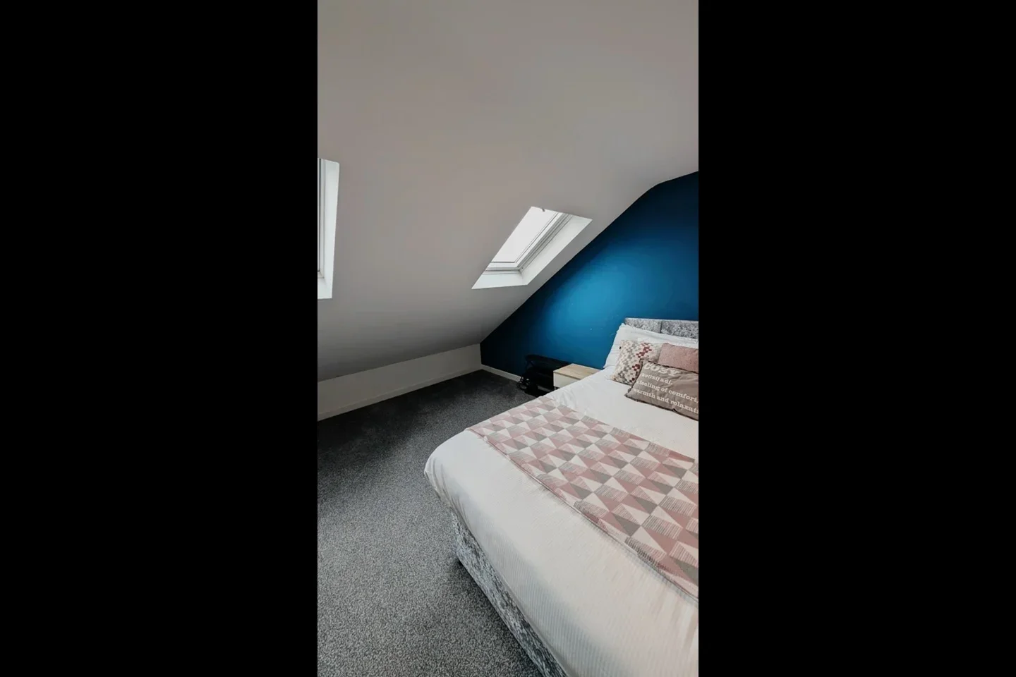 Room Harwoods Road in Watford