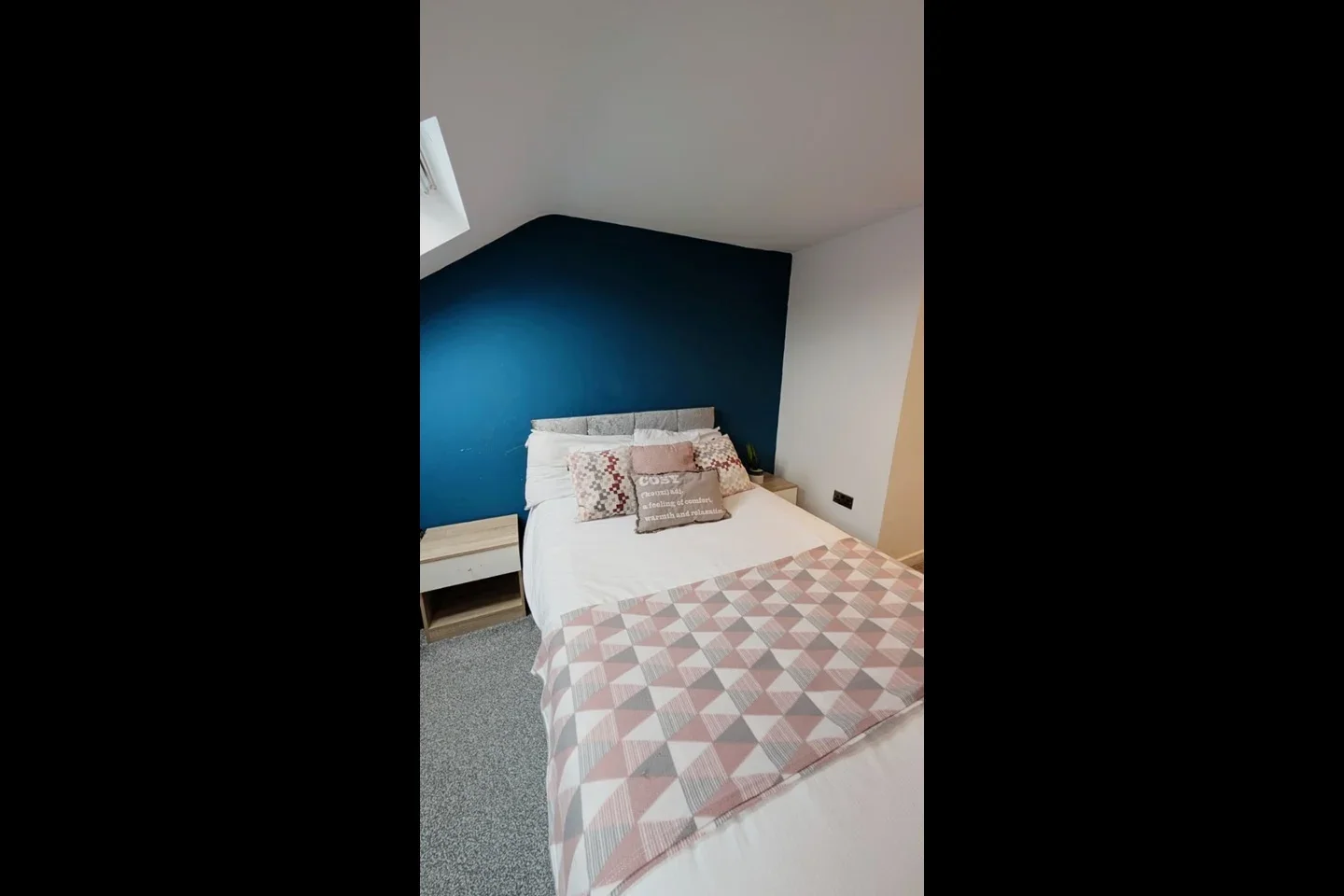 Room Harwoods Road in Watford
