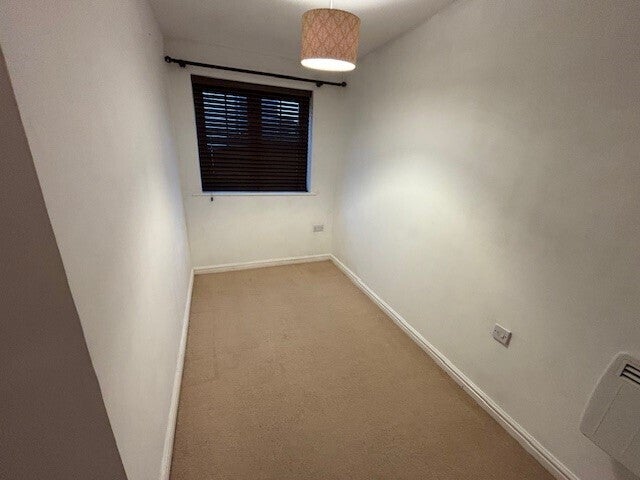 Flat Village Drive in Gorseinon