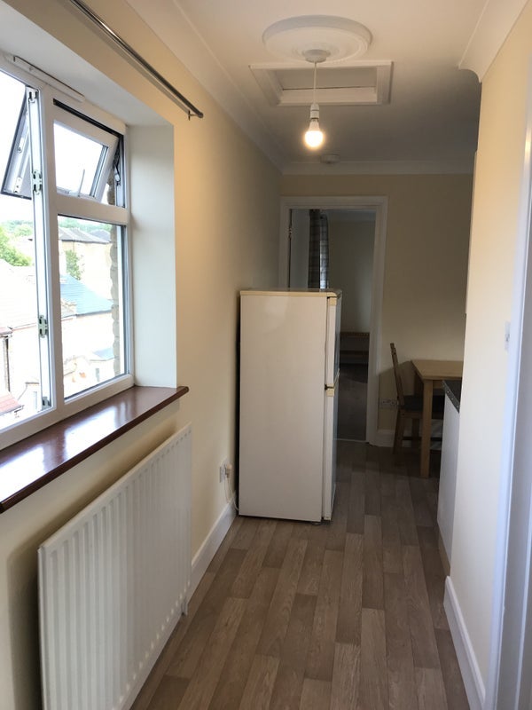 Flat Nunhead Lane in Greater London