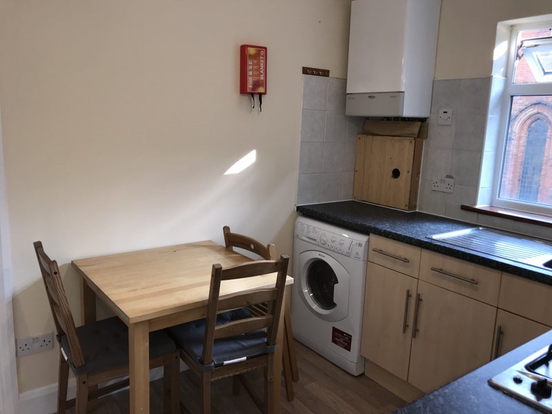 Flat Nunhead Lane in Greater London