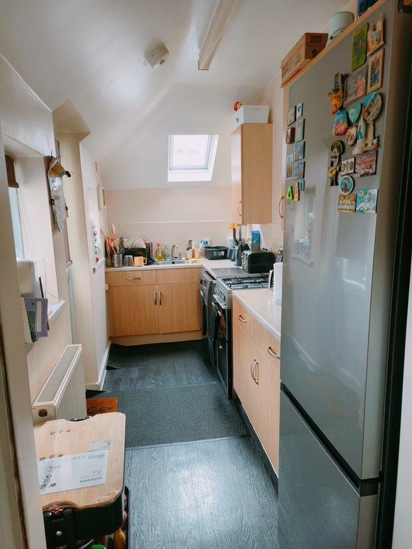 Room Risley Avenue in Greater London