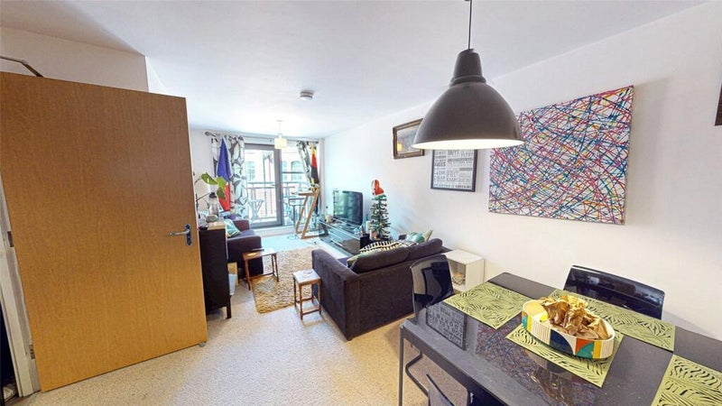 Room Blantyre Street in Manchester