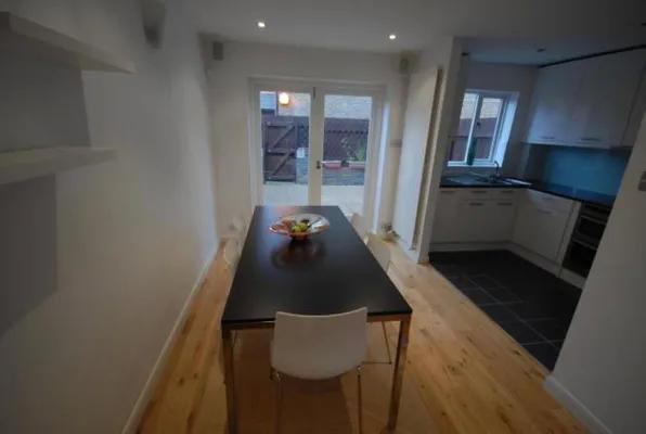 Room Discovery Walk in Greater London