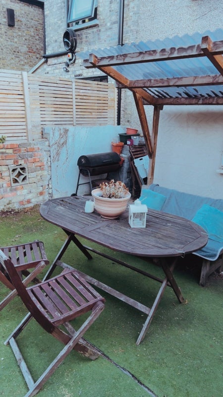 Room St Barnabas Road in Greater London
