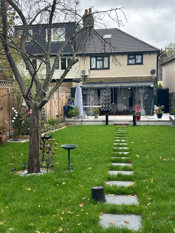 House Buckhold Road in Greater London
