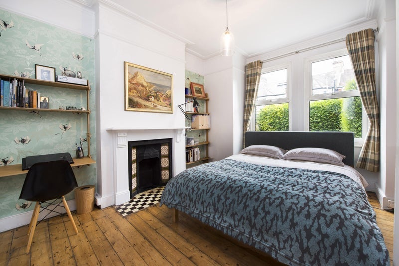 Room Fallsbrook Road in Greater London