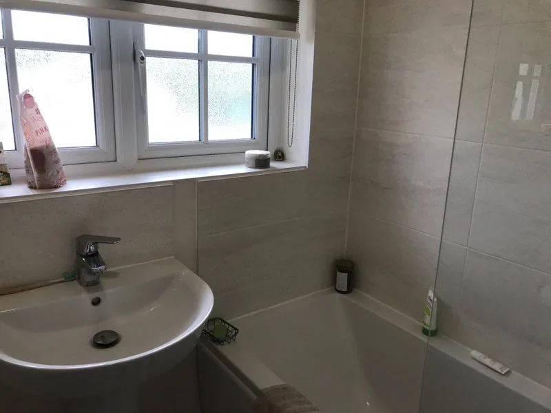 Room Chelford Close in Manchester