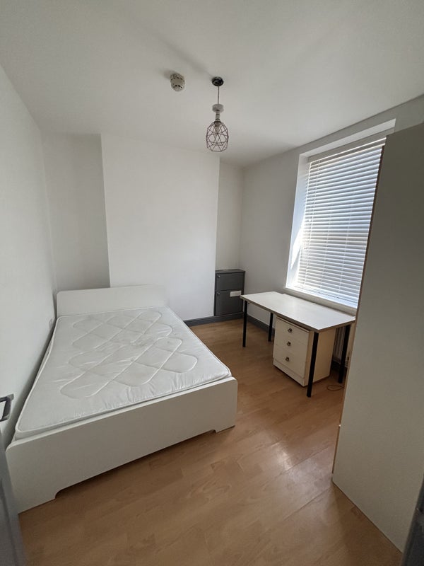 Room Merthyr Street in Cardiff