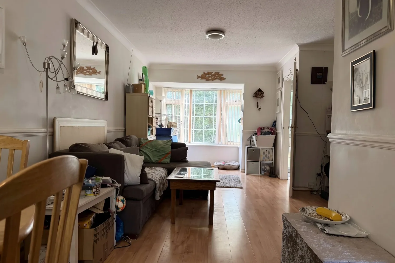 House Trenchard Close in Elmbridge