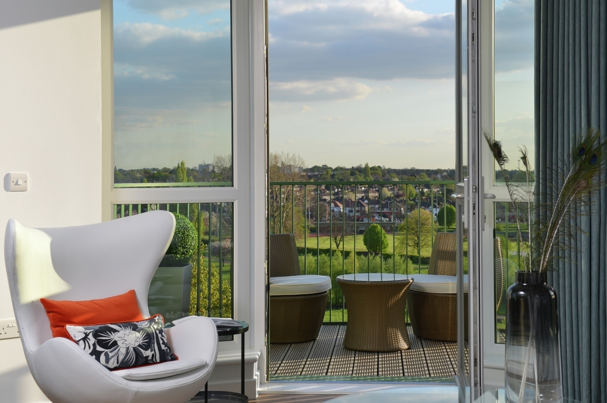 Flat Ottley Drive in Greater London