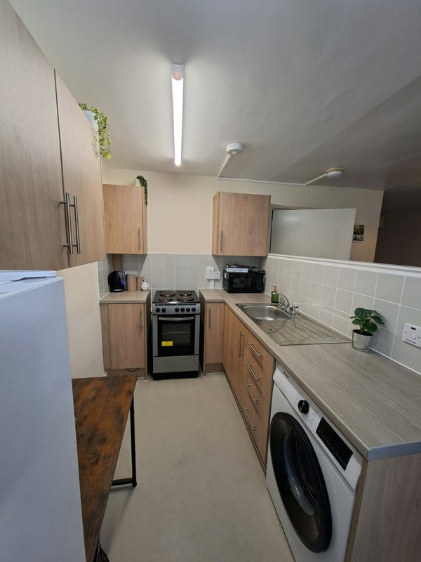 Flat Clipstone Street in City of Westminster
