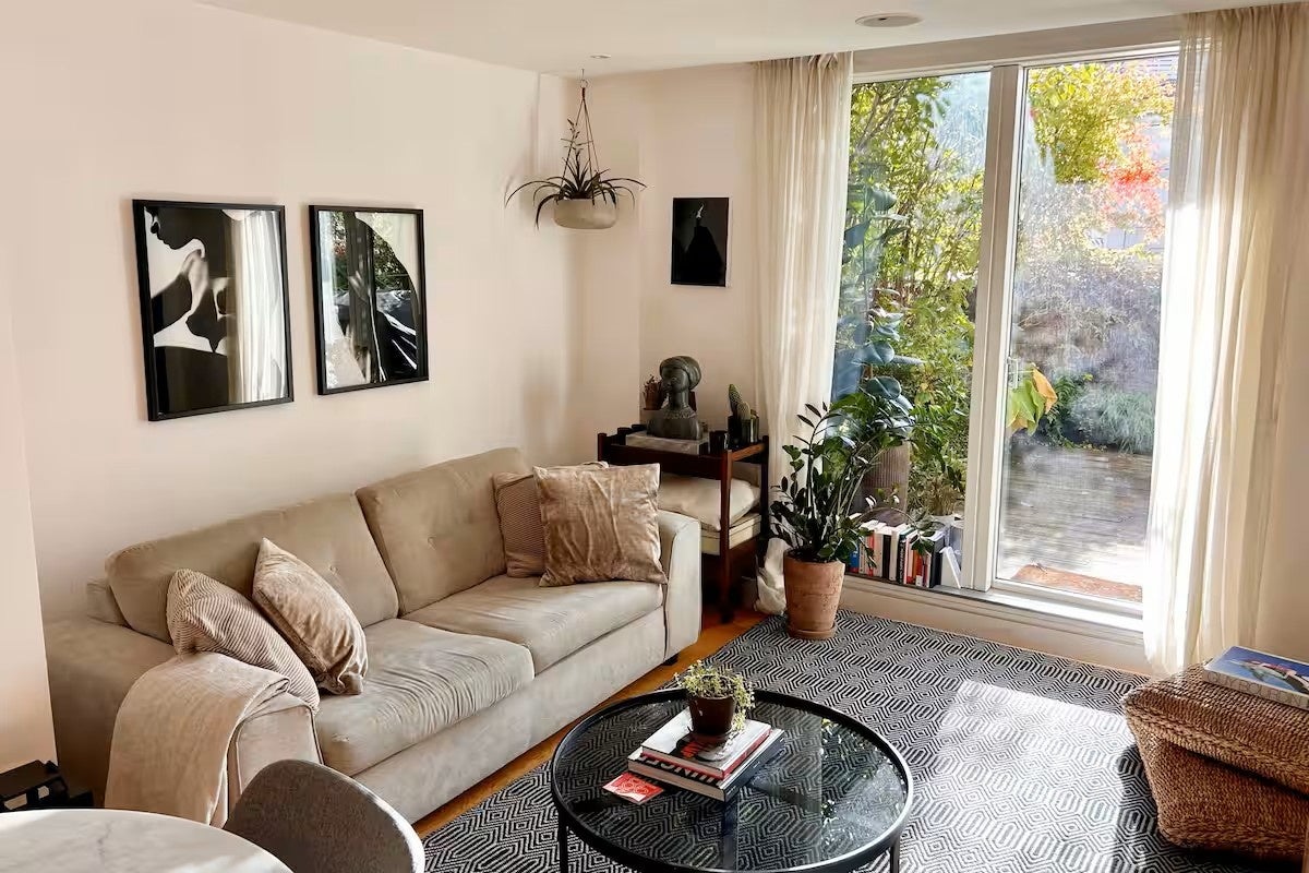 Flat Leonard Street in Greater London