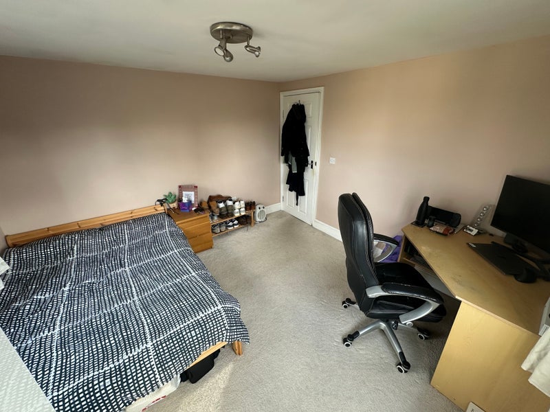 Room Tierney Road in Greater London