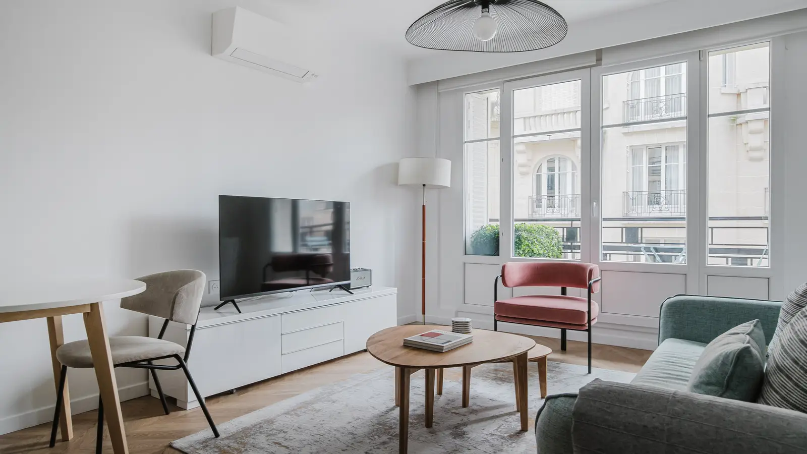 Flat Rue Raynouard in Paris