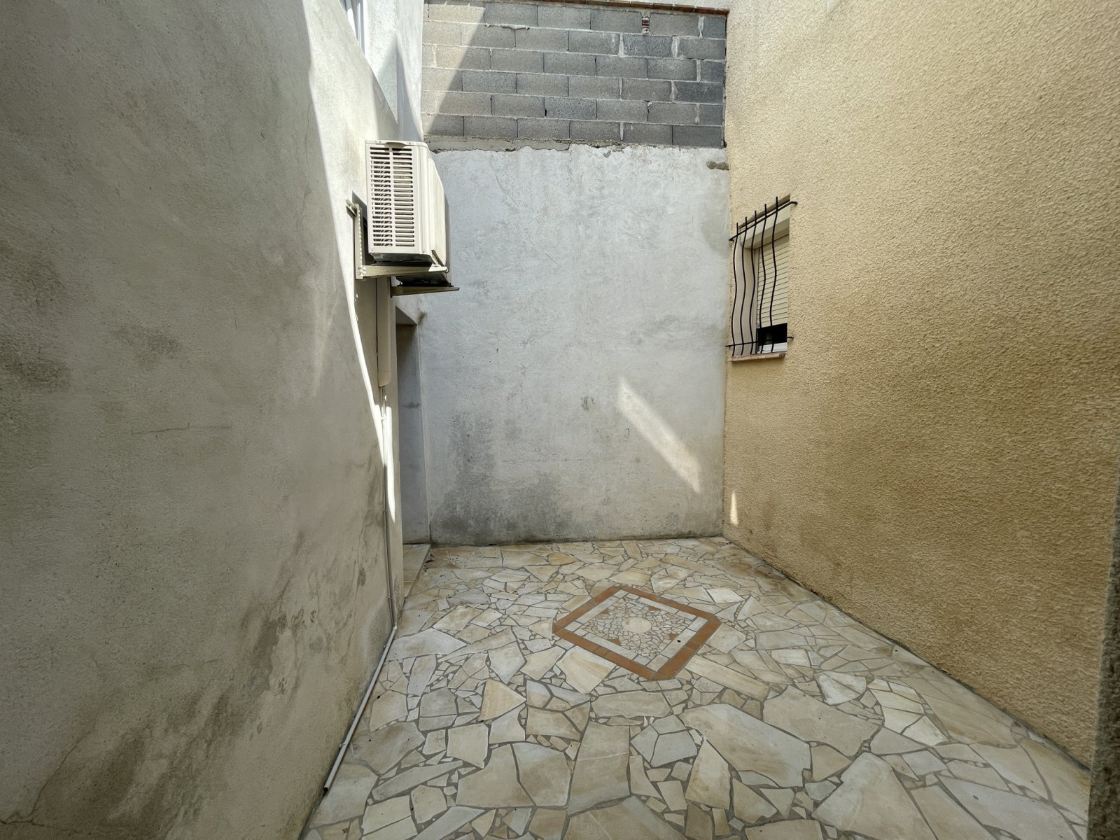 Maison D 38 à Pezens