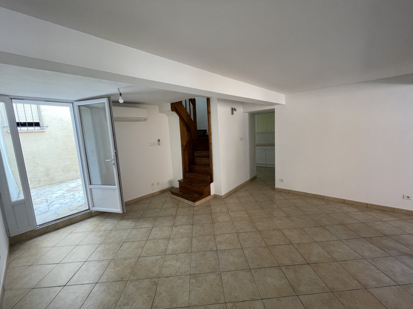 Maison D 38 à Pezens