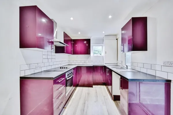 Flat Holland Road in Maidstone